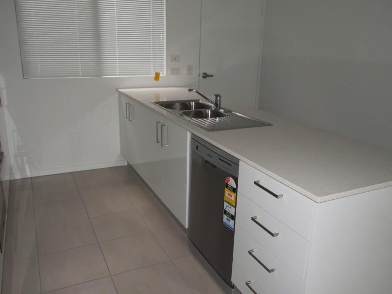 4/16 Dulendella  St, Zillmere QLD 4034