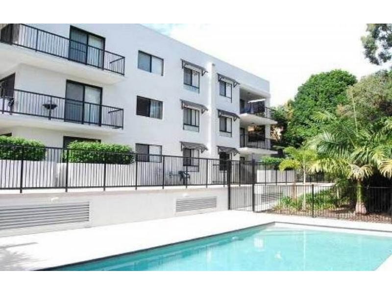 3/15 Lloyd  St, Southport QLD 4215
