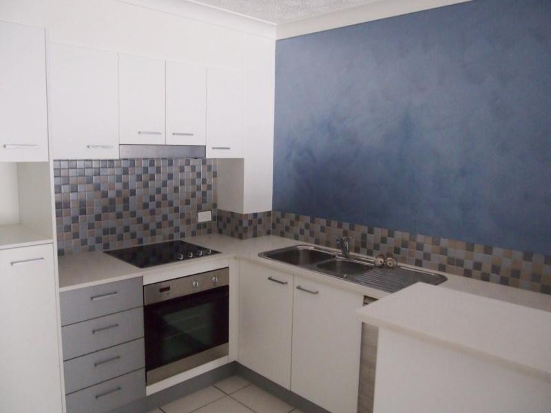 3/15 Lloyd  St, Southport QLD 4215