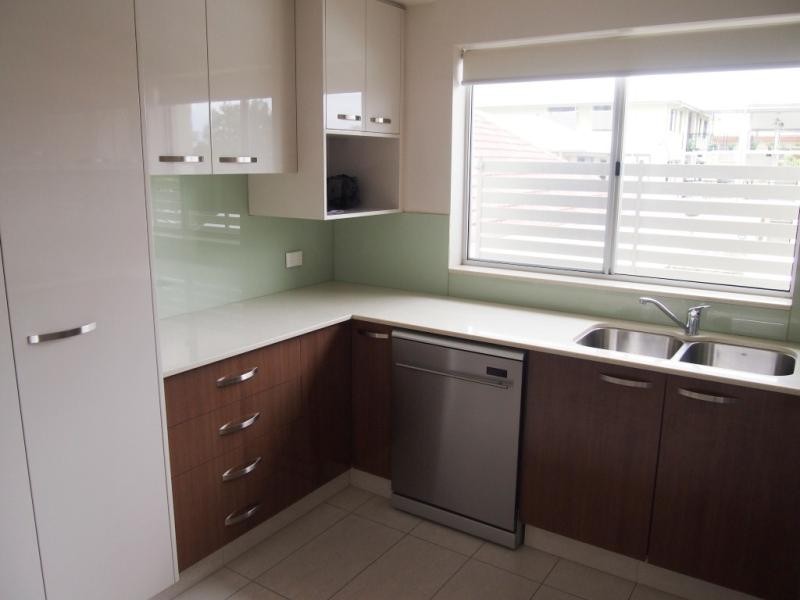 2/11 Zenith Ave, Chermside QLD 4032