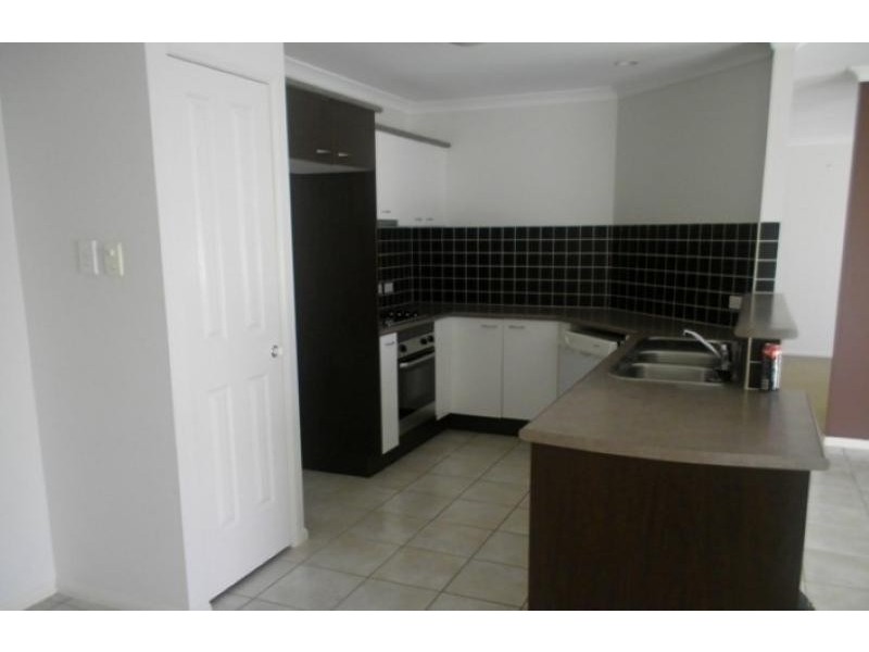 5 Pinecrest Pl, Victoria Point QLD 4165