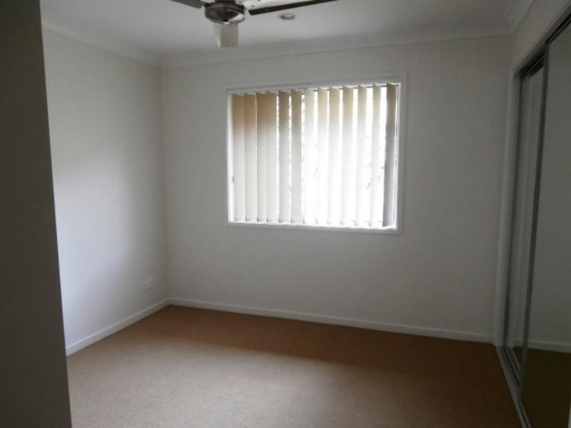 9 Penfold Ct, Holmview QLD 4207