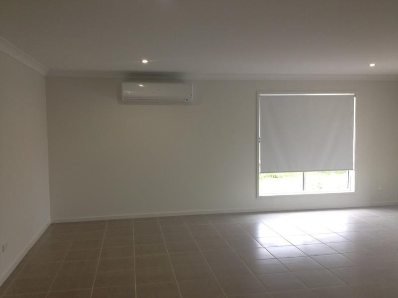 40 Gordon Dr, Bellbird Park QLD 4300