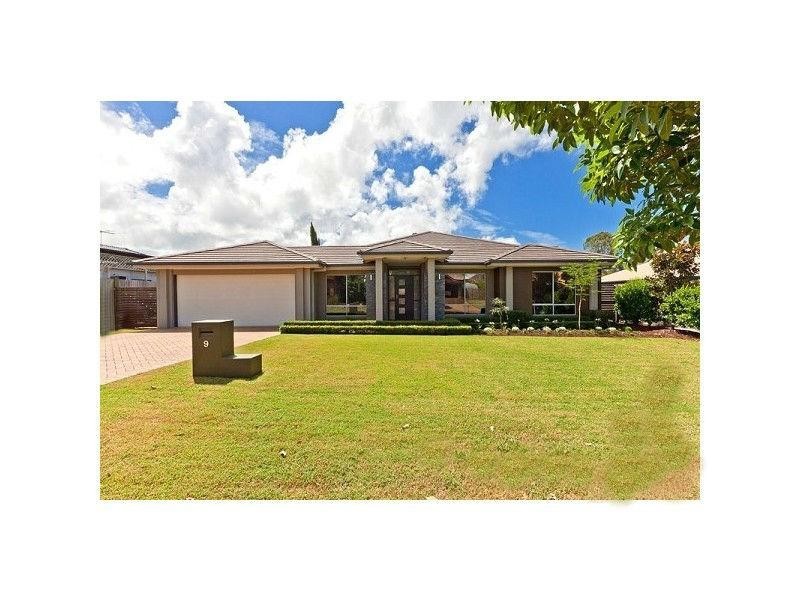 9 Aquila St, Redland Bay QLD 4165
