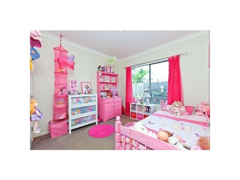 9 Aquila St, Redland Bay QLD 4165