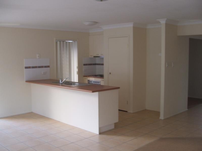 20 Araluen Pl, Carindale QLD 4152