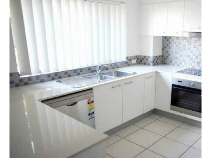 11/15 Lloyd St, Southport QLD 4215