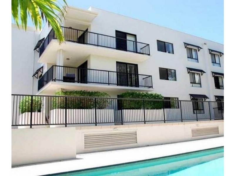 9/15 Lloyd St, Southport QLD 4215