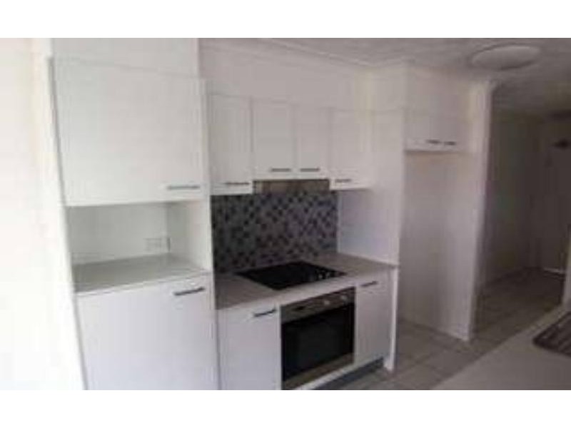 9/15 Lloyd St, Southport QLD 4215