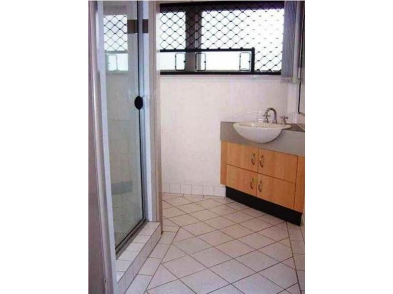 2/25 Young St, Milton QLD 4064