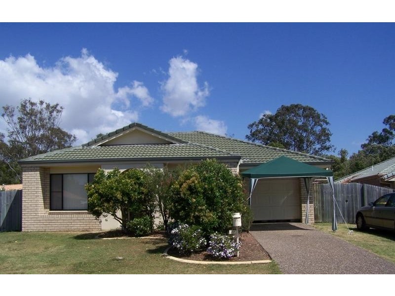 17 Pinewood  St, Wynnum West QLD 4178