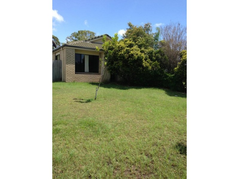 17 Pinewood  St, Wynnum West QLD 4178