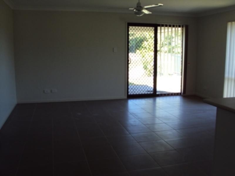 101 Tindle St, Redbank Plains QLD 4301