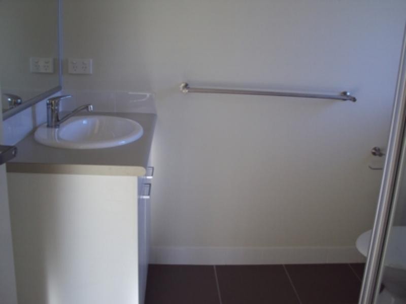101 Tindle St, Redbank Plains QLD 4301
