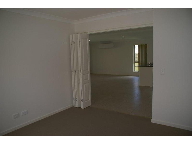 66 McLachlan Cct, Pimpama QLD 4209