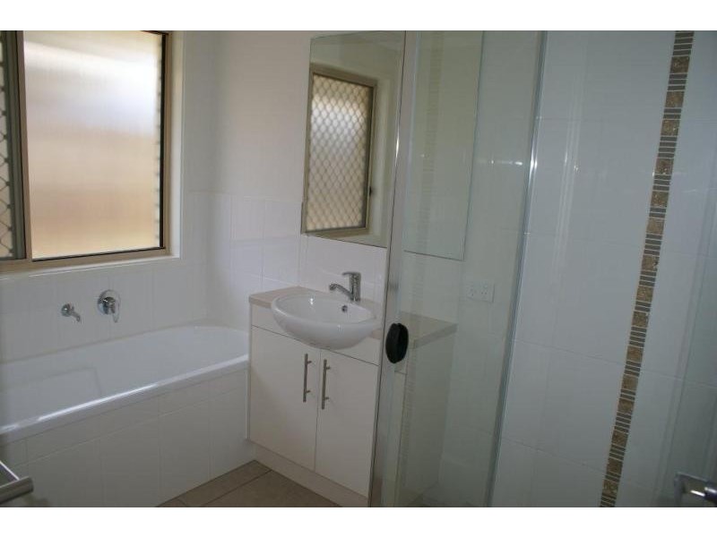 66 McLachlan Cct, Pimpama QLD 4209