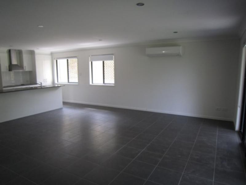 3 Dray  Ct, Riverhills QLD 4074