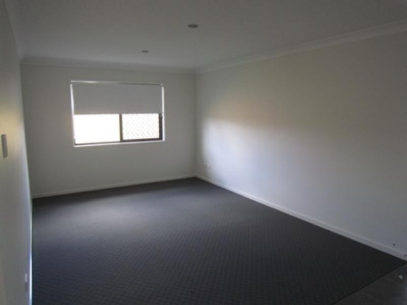 3 Dray  Ct, Riverhills QLD 4074