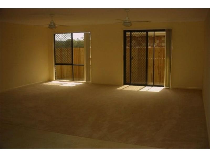 16 Farzana Pl, Underwood QLD 4119