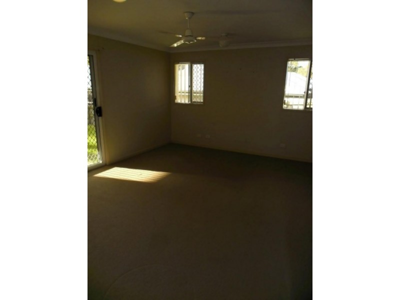 1 Plum Ct, Redland Bay QLD 4165