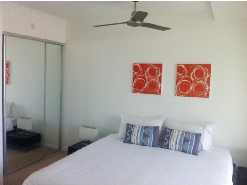 26/52 Darrambal St, Surfers Paradise QLD 4217