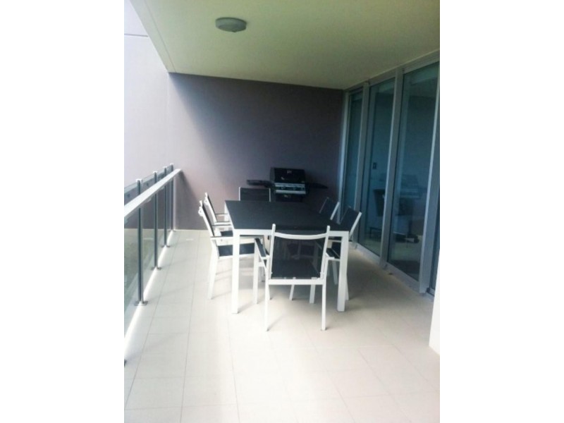 26/52 Darrambal St, Surfers Paradise QLD 4217