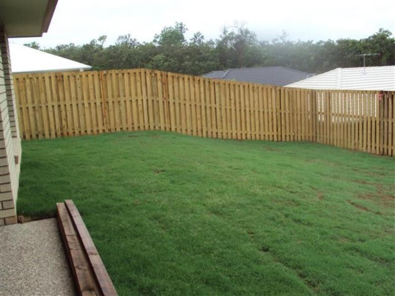 16 Dillon Ave, Augustine Heights QLD 4300