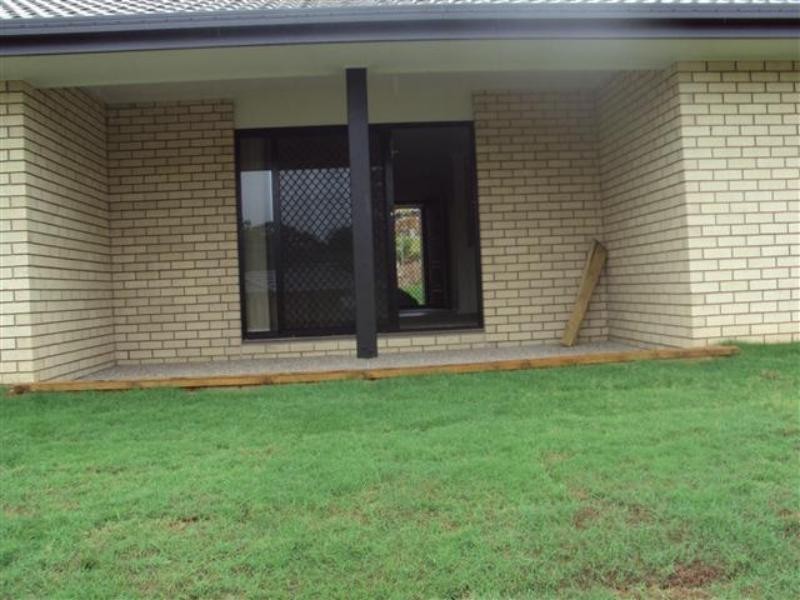 16 Dillon Ave, Augustine Heights QLD 4300