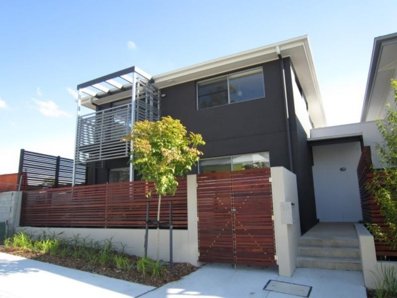 19 Tall Woods Ct, Brookwater QLD 4300