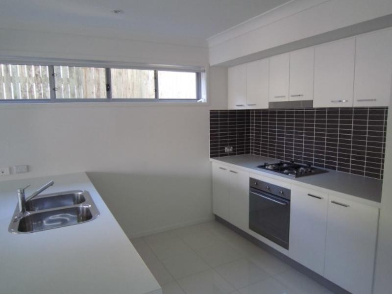19 Tall Woods Ct, Brookwater QLD 4300