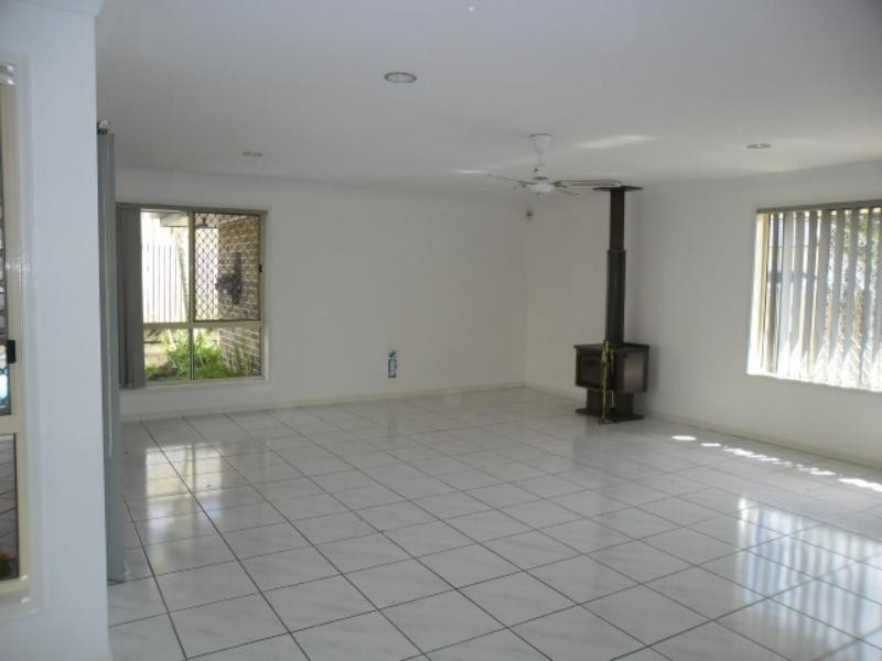 9 Charnley Ct, Shailer Park QLD 4128