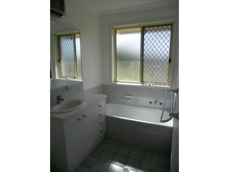 9 Charnley Ct, Shailer Park QLD 4128