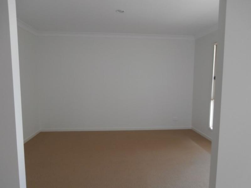 22 Summit Pde, Bahrs Scrub QLD 4207