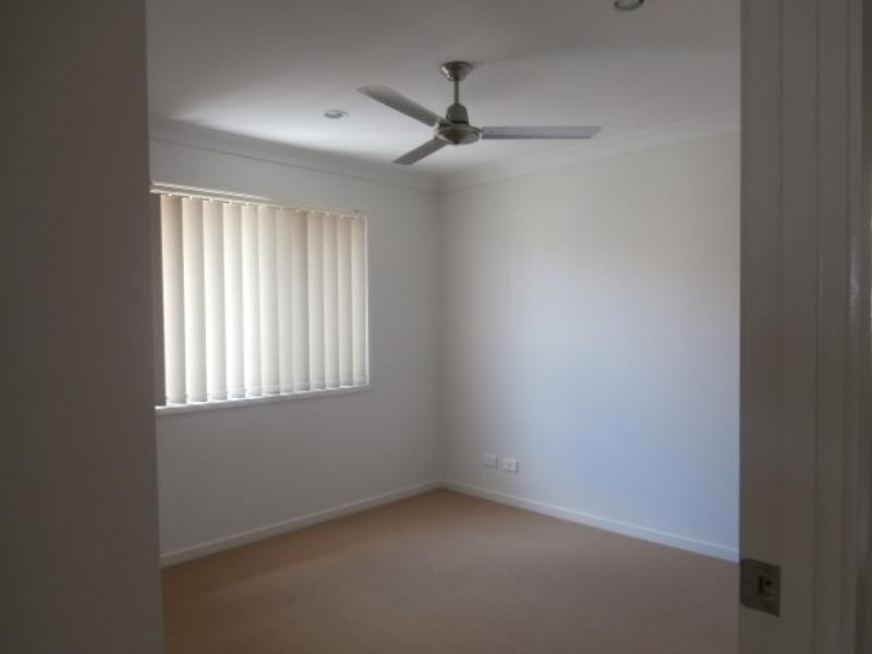 22 Summit Pde, Bahrs Scrub QLD 4207