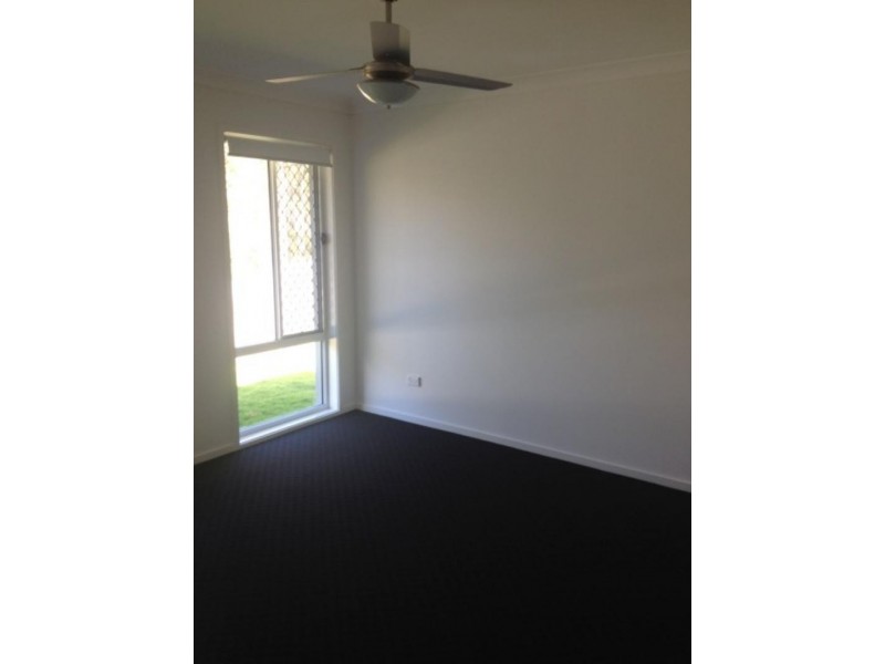 8 Trevor  St, Bellbird Park QLD 4300