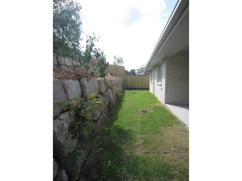 8 Trevor  St, Bellbird Park QLD 4300