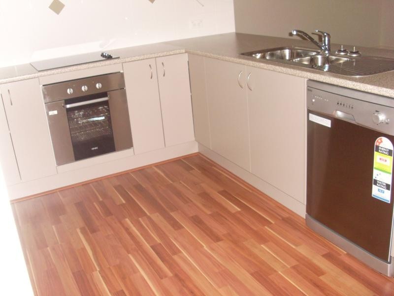 9 Salomon Ct, Goodna QLD 4300