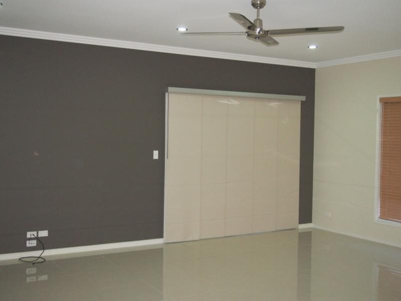 53 Flower Pl, Richlands QLD 4077