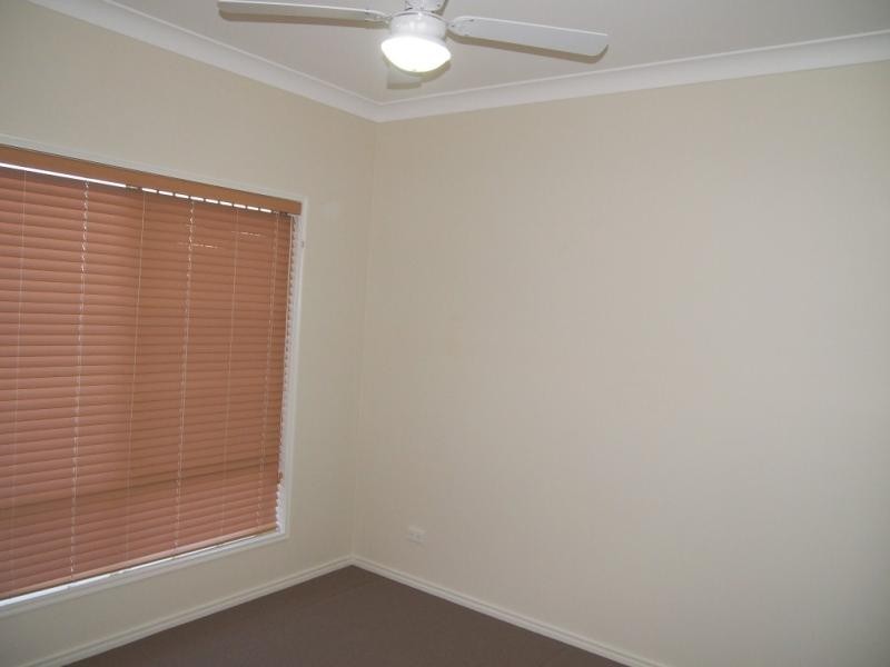 53 Flower Pl, Richlands QLD 4077