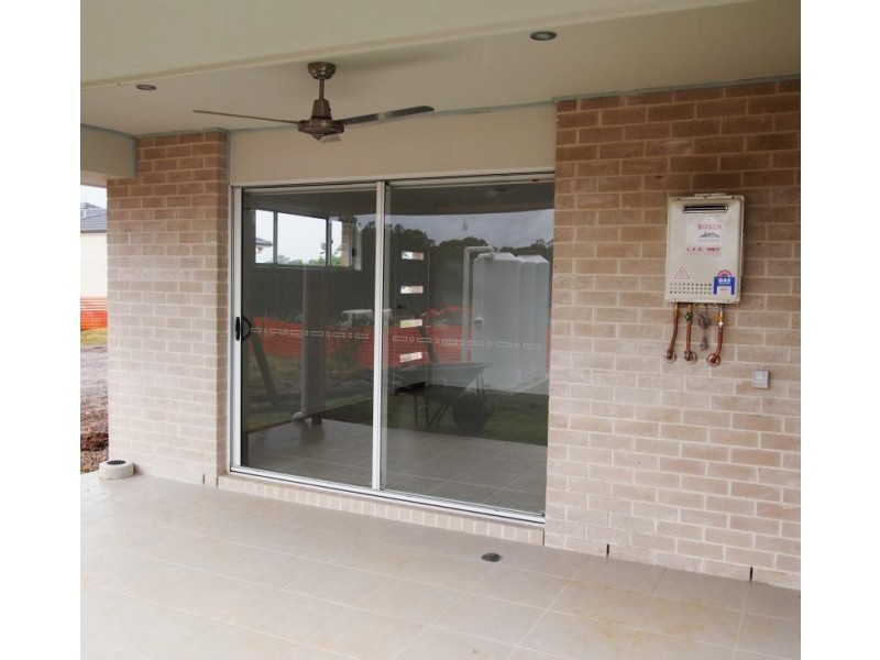 8b Kestrel  St, Dakabin QLD 4503