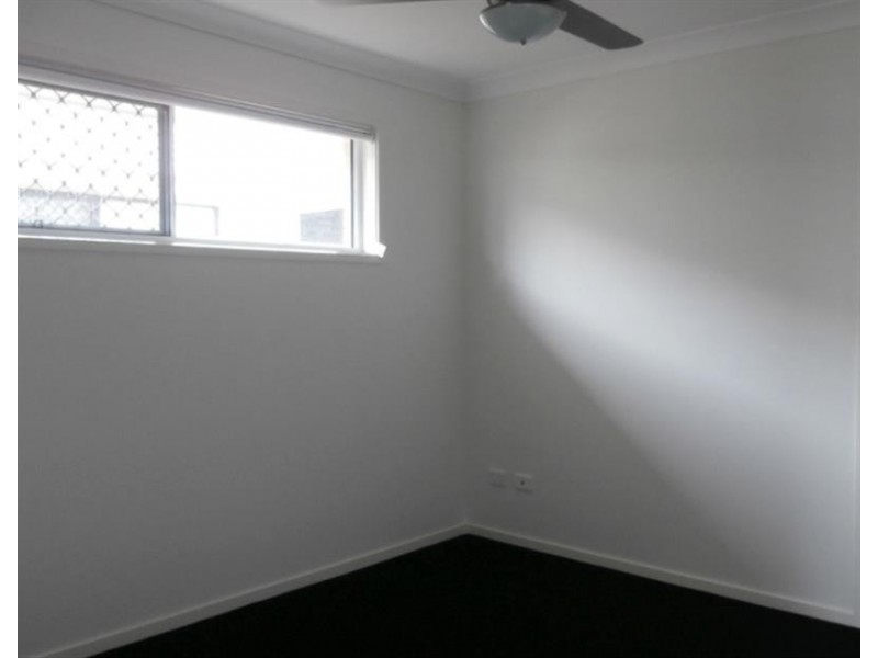 8a Kestrel St, Dakabin QLD 4503