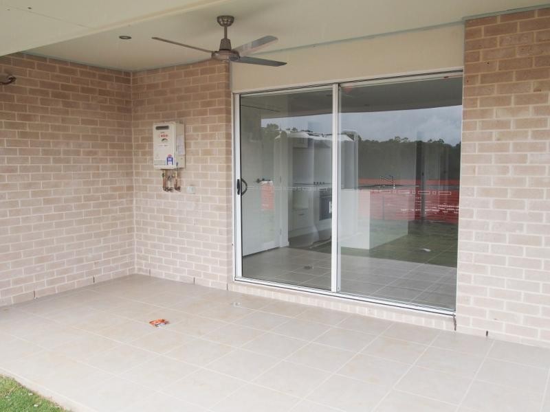 8a Kestrel St, Dakabin QLD 4503