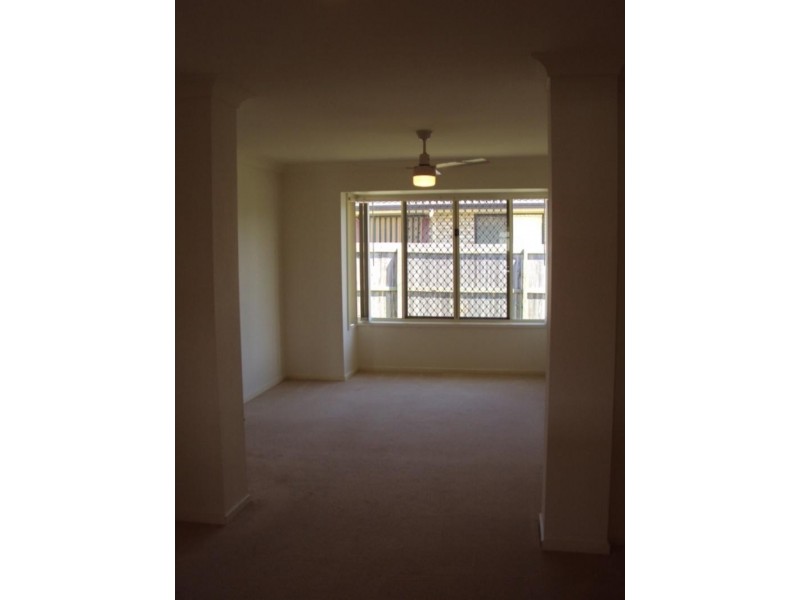 8 Fernwood Ct, Victoria Point QLD 4165