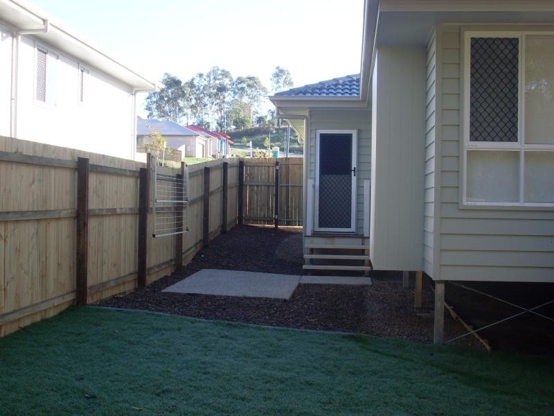 35 Oliver  Dr, Redbank Plains QLD 4301
