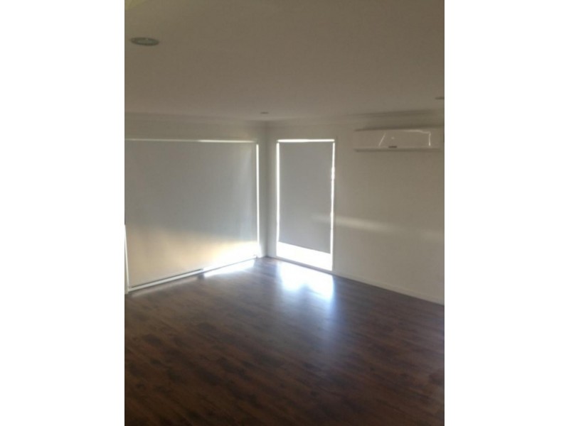 25 Sawmill Cct, Riverhills QLD 4074