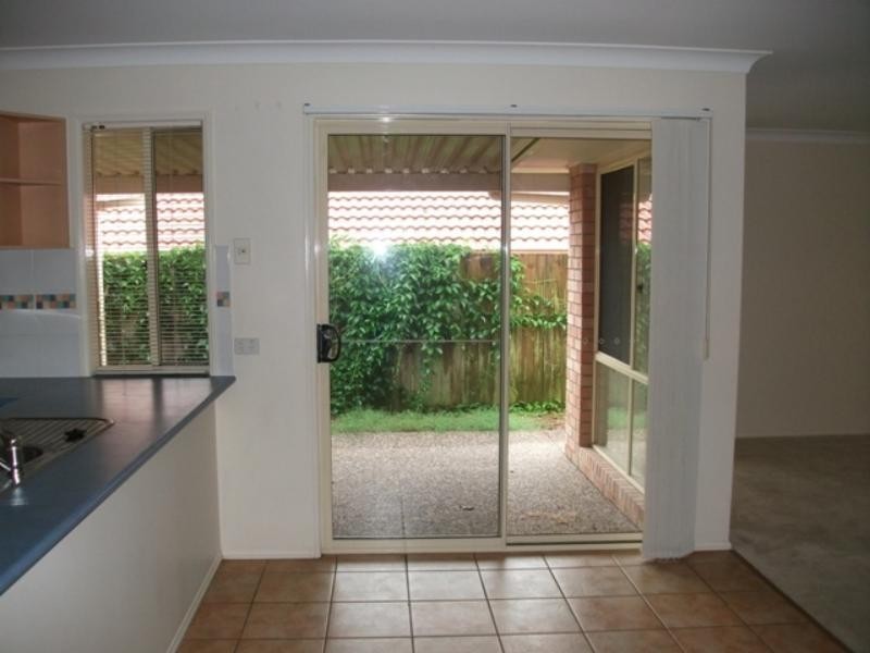 8 Burkett Cres, Victoria Point QLD 4165