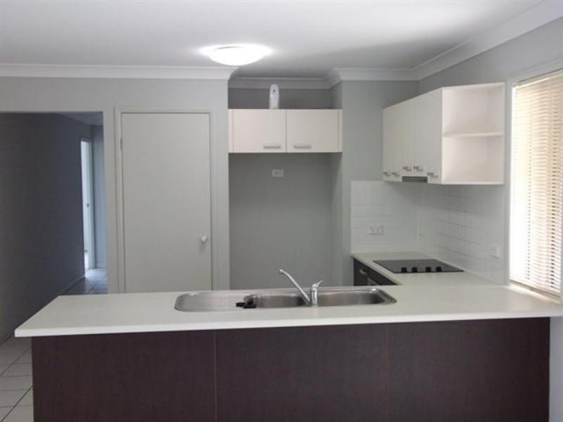 32 Lime  St, Redland Bay QLD 4165