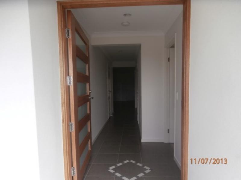 56 McLachlan Cct, Pimpama QLD 4209