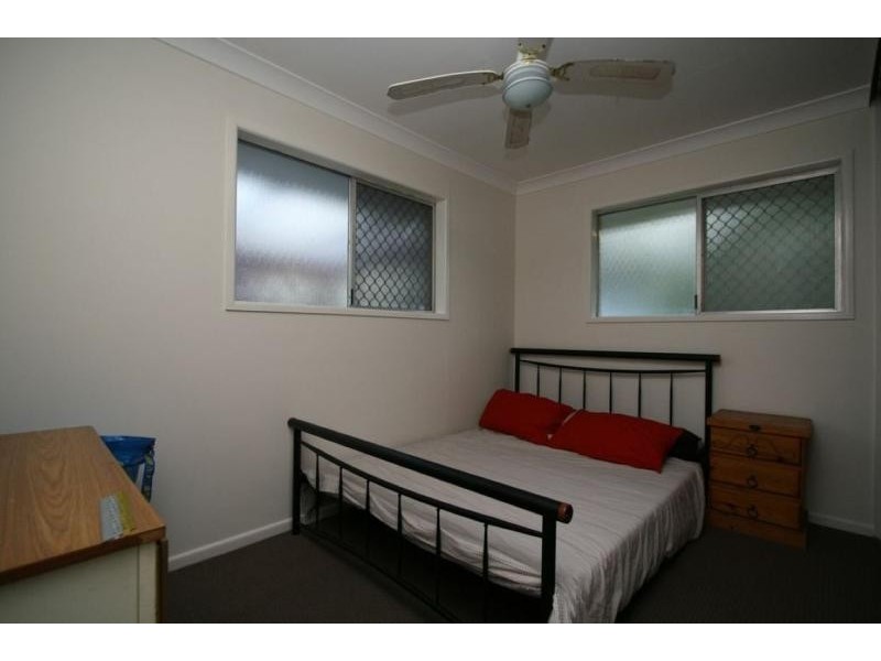 8 Dobson Dr, Strathpine QLD 4500