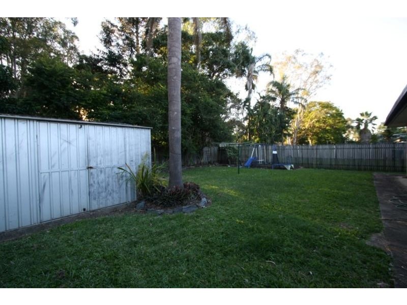 8 Dobson Dr, Strathpine QLD 4500